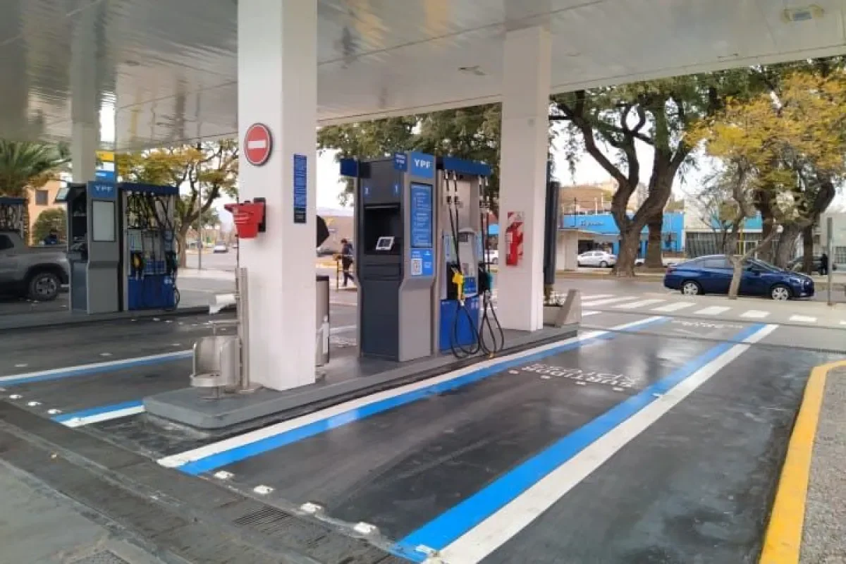 YPF se posiciona como líder en el autodespacho con el 99% de estaciones operativas