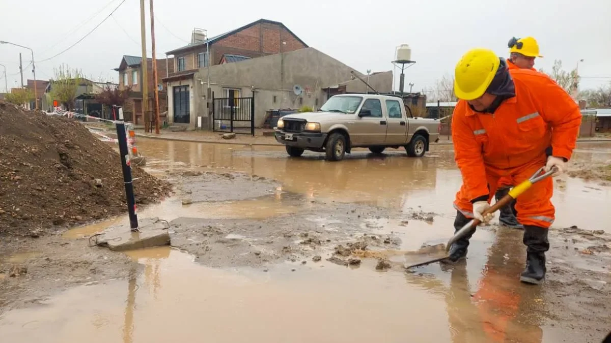 Zapala enfrenta el día más crítico del alerta por tormentas intensas